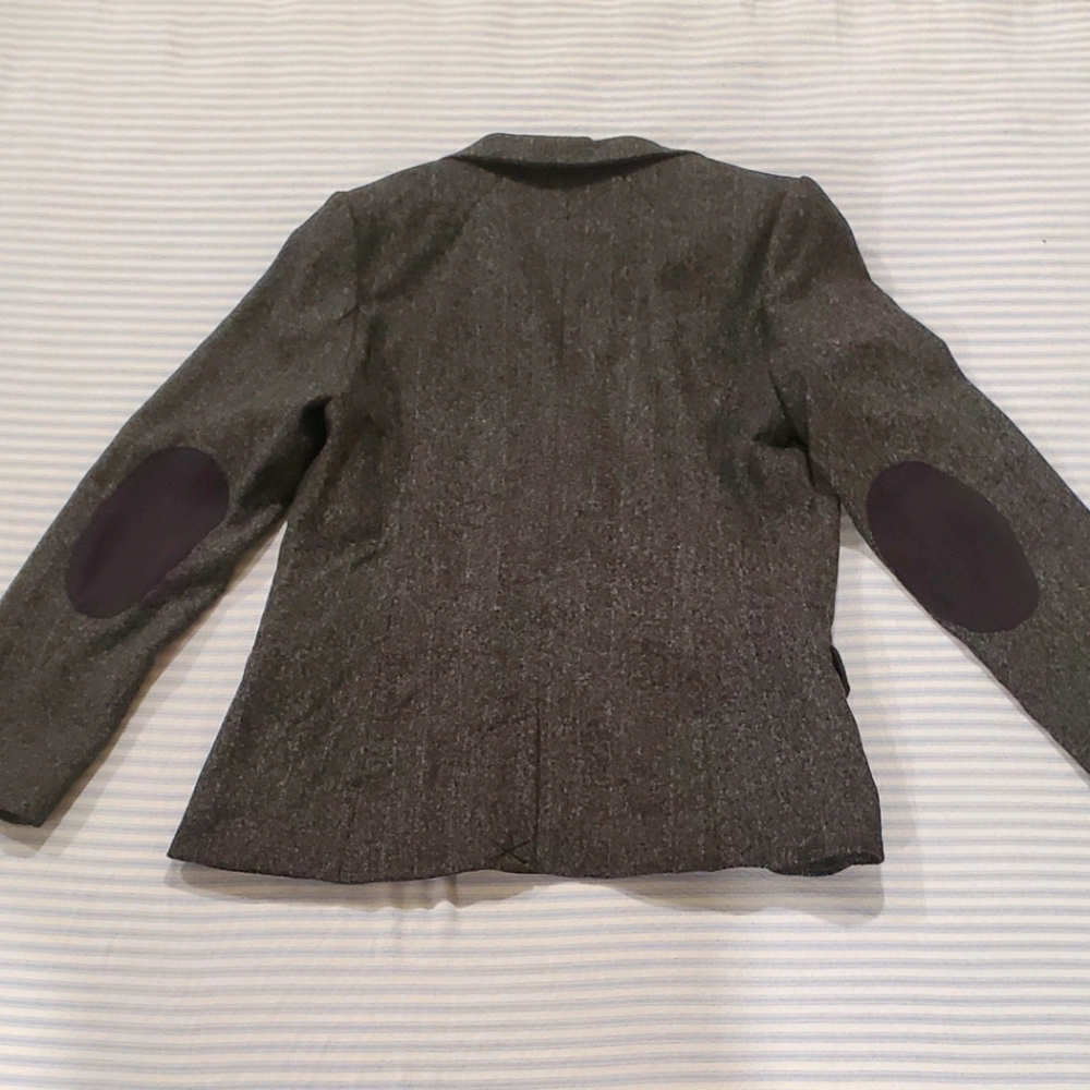 Blazer - Picture 2 of 3